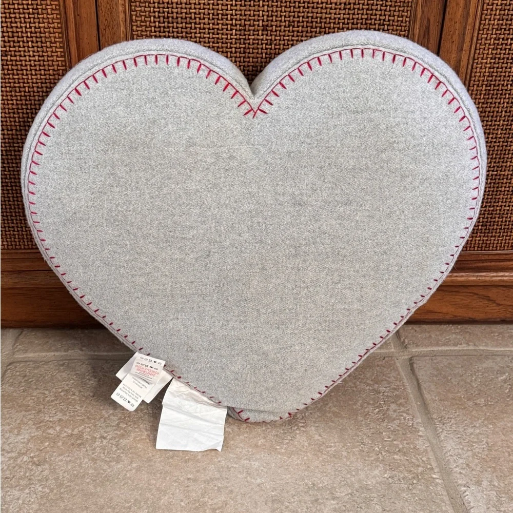 Valentine Candy Heart Shaped Love U Be Mine Kiss Me Message Novelty Pillow Set
